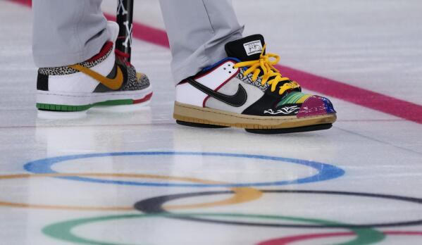 Matt hamilton curling shoes deals